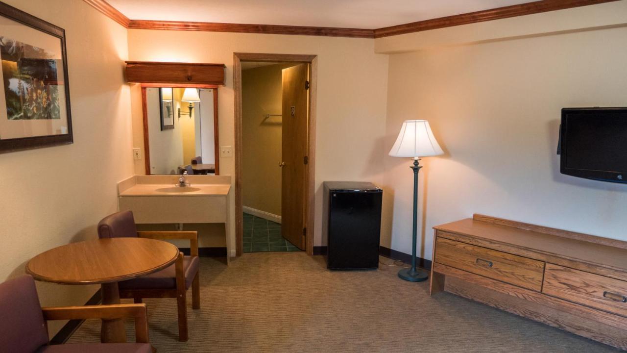 Wild Bear Inn Pigeon Forge Exteriér fotografie