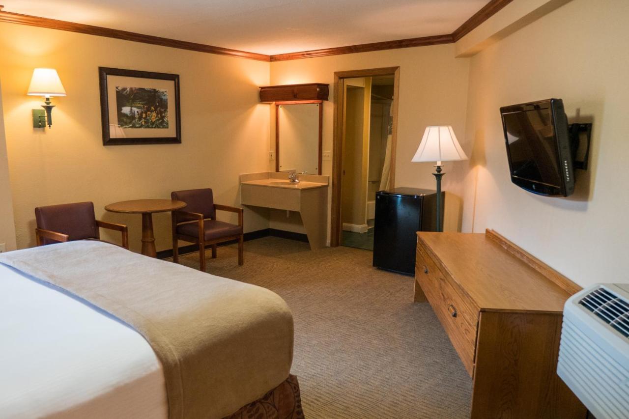 Wild Bear Inn Pigeon Forge Exteriér fotografie