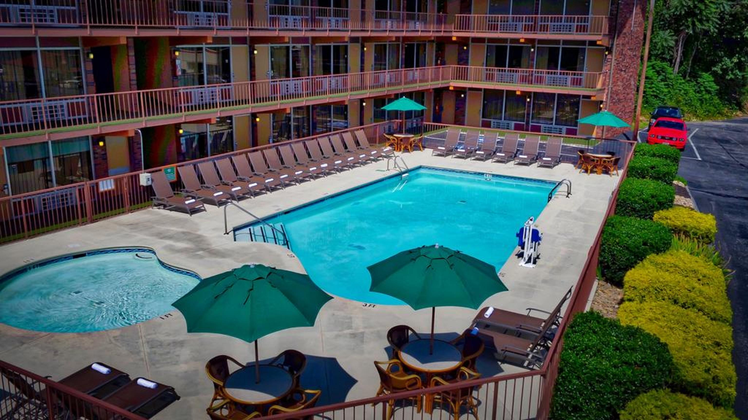 Wild Bear Inn Pigeon Forge Exteriér fotografie