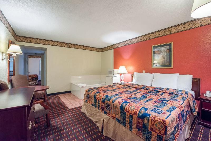 Wild Bear Inn Pigeon Forge Exteriér fotografie