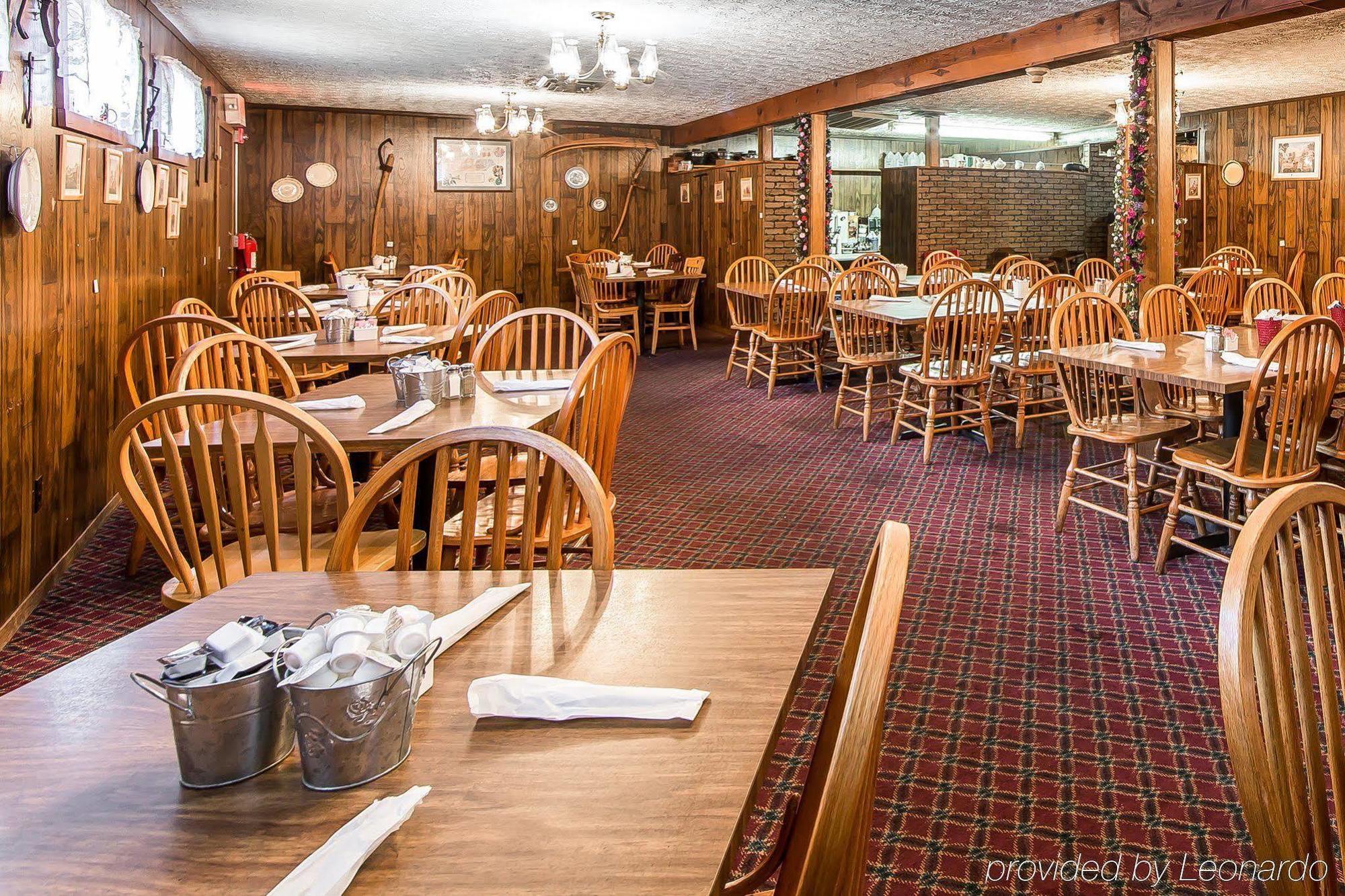 Wild Bear Inn Pigeon Forge Exteriér fotografie