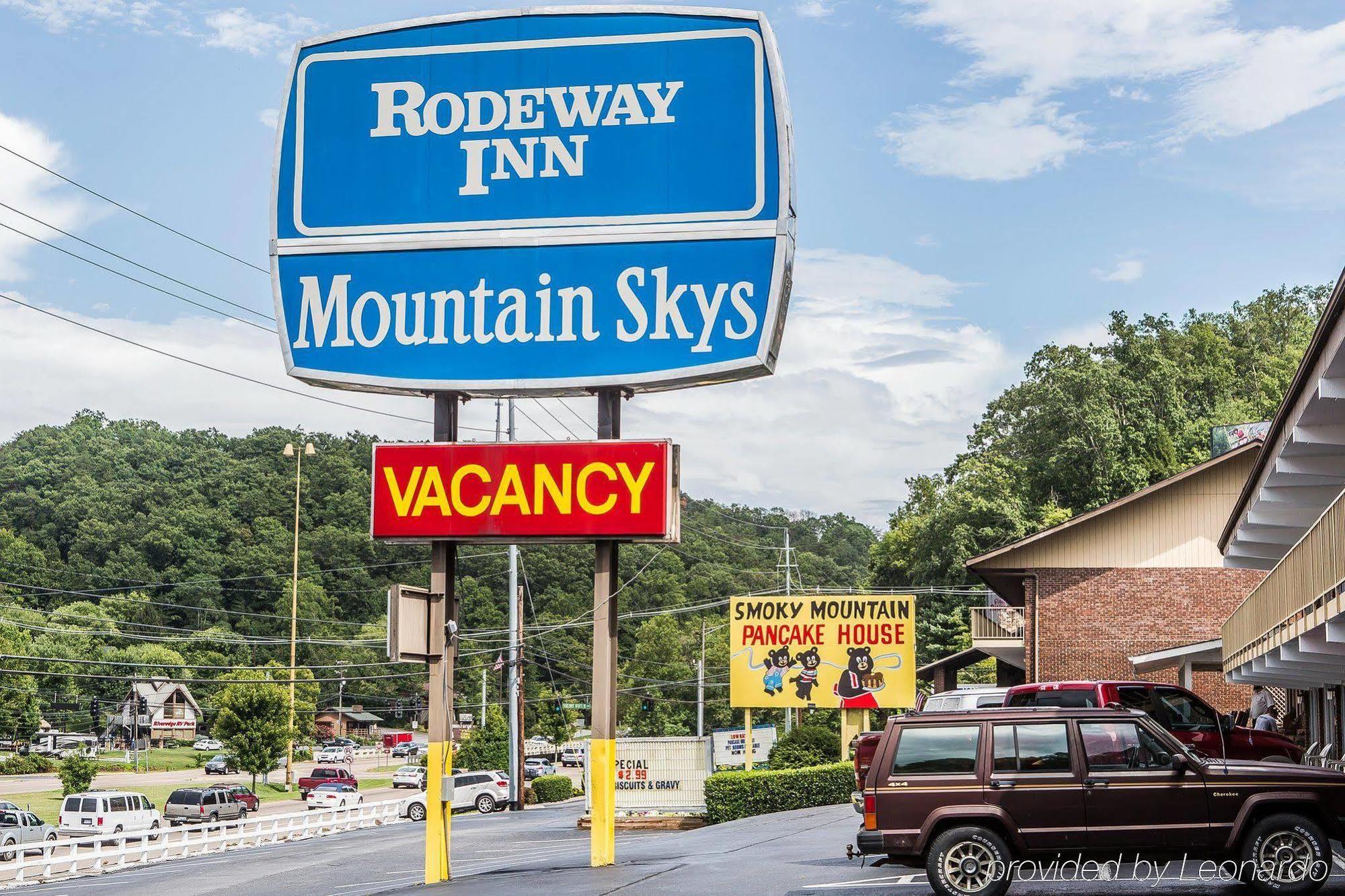 Wild Bear Inn Pigeon Forge Exteriér fotografie